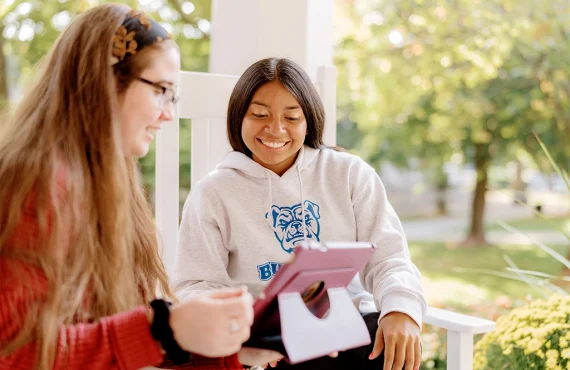 tennessee wesleyan students at old college